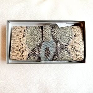 LODIS Leather Clutch Wallet NEW, Snakeskin Embossed Leather